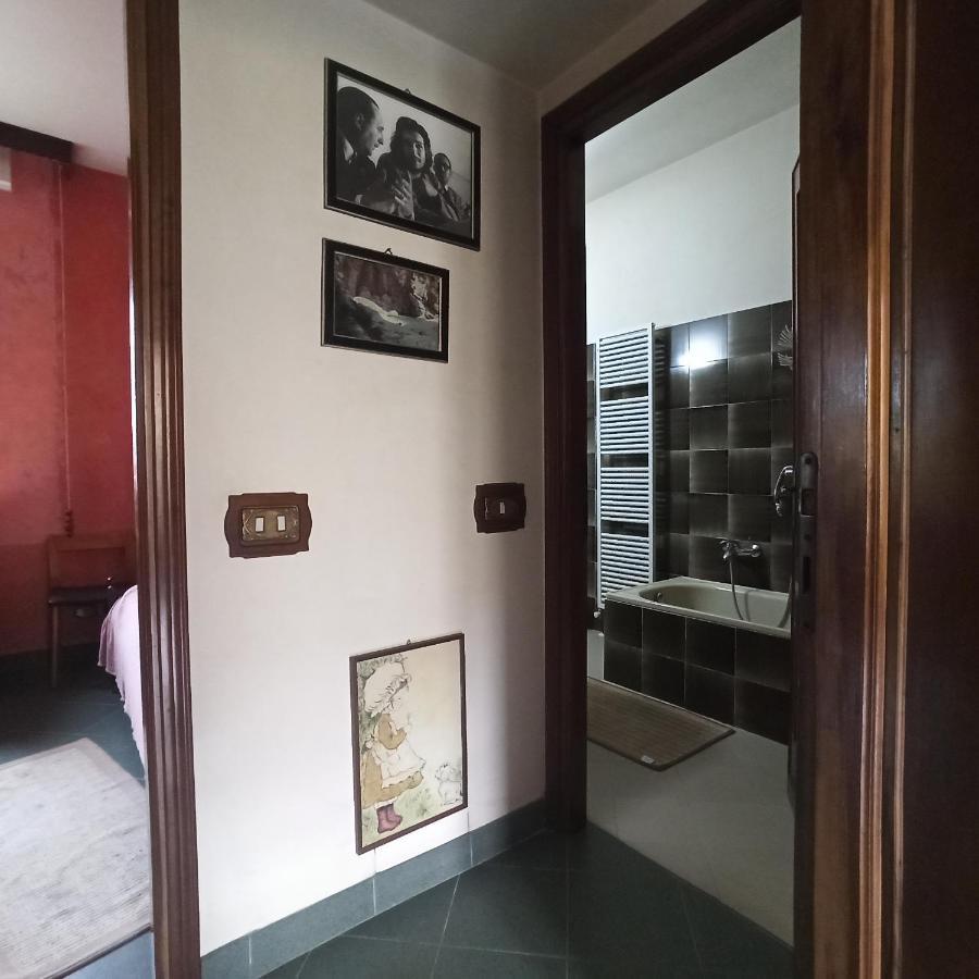 Casa Vincenzo 130 Mq Con Portico Ed Ingresso Esclusivo Dal Giardino Villa Felino Buitenkant foto