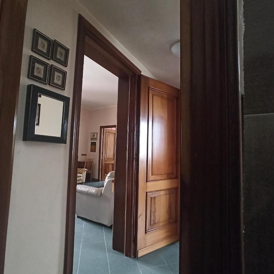 Casa Vincenzo 130 Mq Con Portico Ed Ingresso Esclusivo Dal Giardino Villa Felino Buitenkant foto