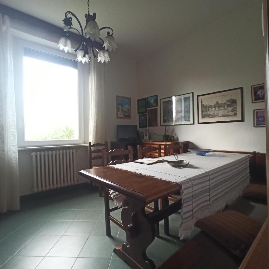 Casa Vincenzo 130 Mq Con Portico Ed Ingresso Esclusivo Dal Giardino Villa Felino Buitenkant foto