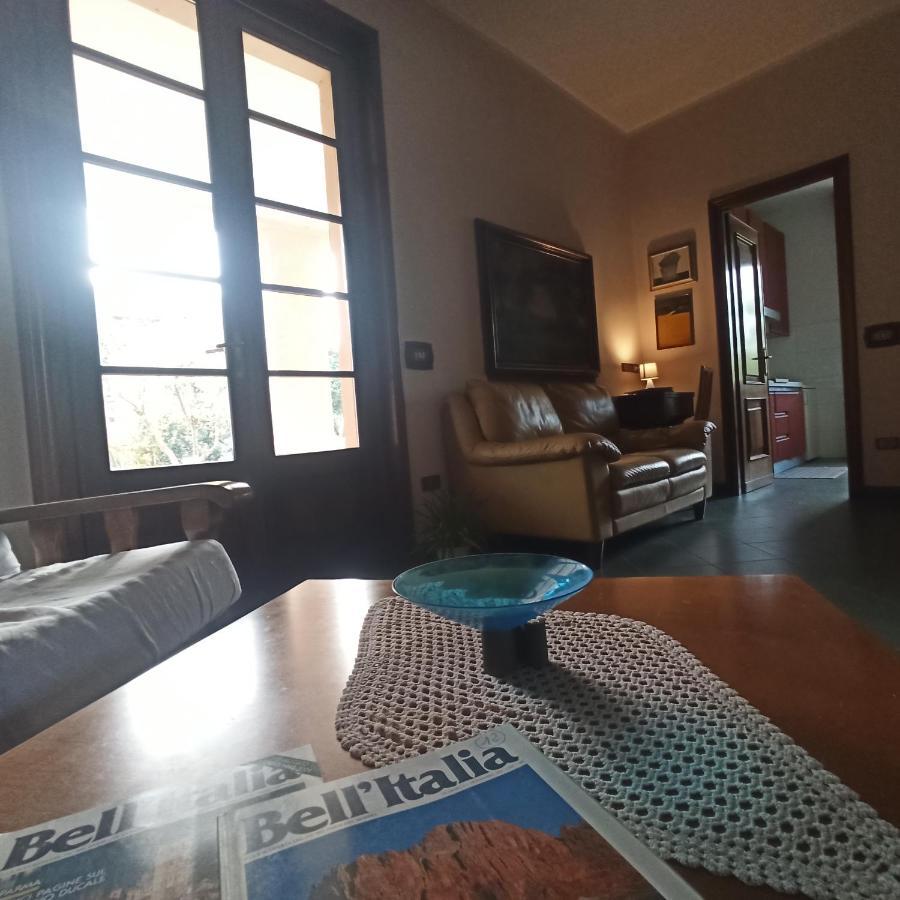 Casa Vincenzo 130 Mq Con Portico Ed Ingresso Esclusivo Dal Giardino Villa Felino Buitenkant foto