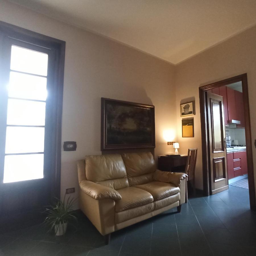 Casa Vincenzo 130 Mq Con Portico Ed Ingresso Esclusivo Dal Giardino Villa Felino Buitenkant foto