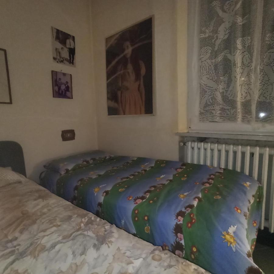 Casa Vincenzo 130 Mq Con Portico Ed Ingresso Esclusivo Dal Giardino Villa Felino Buitenkant foto