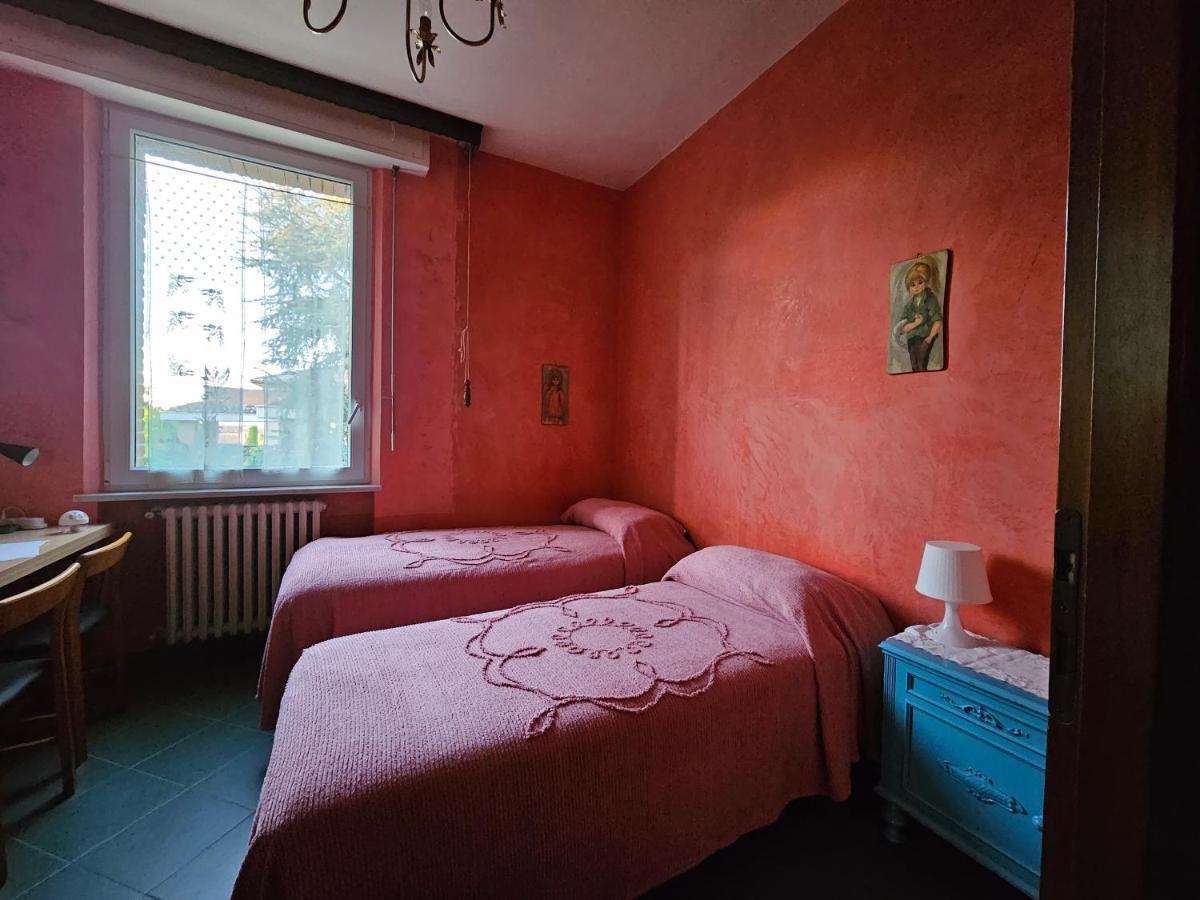 Casa Vincenzo 130 Mq Con Portico Ed Ingresso Esclusivo Dal Giardino Villa Felino Buitenkant foto