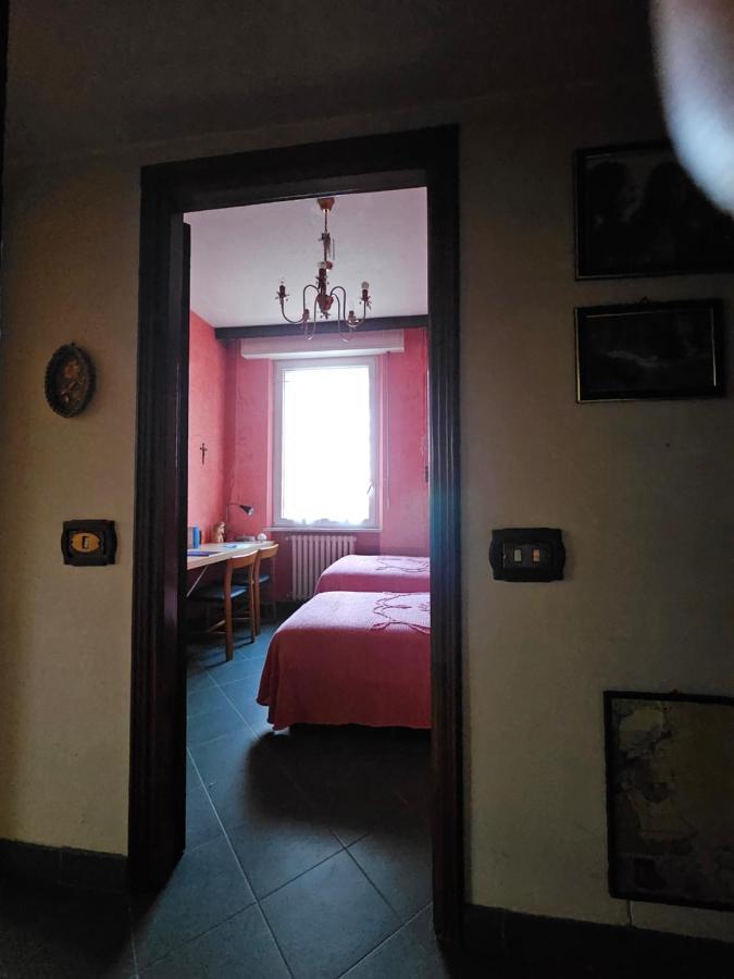Casa Vincenzo 130 Mq Con Portico Ed Ingresso Esclusivo Dal Giardino Villa Felino Buitenkant foto
